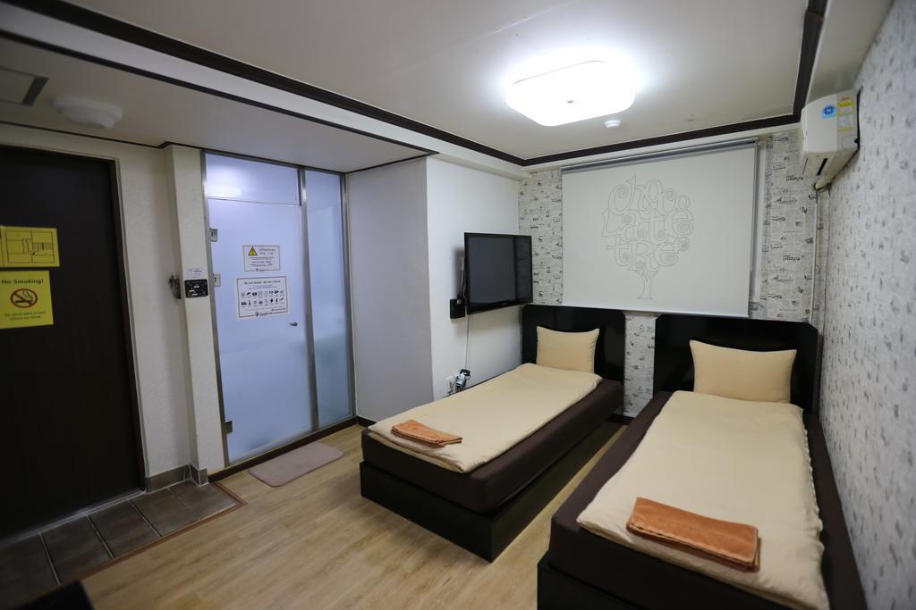 Chocolate Tree Sinchon Hotell Seoul Eksteriør bilde